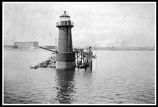 1914 early image of Tongue Point light