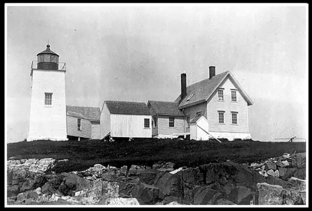 early image of Nash Island light and buildings
