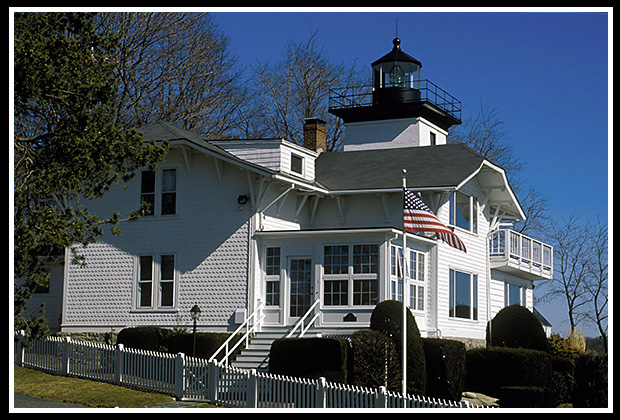 Hospital Point light view from street