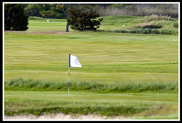 golf station flag at Kitansett Golf Course 