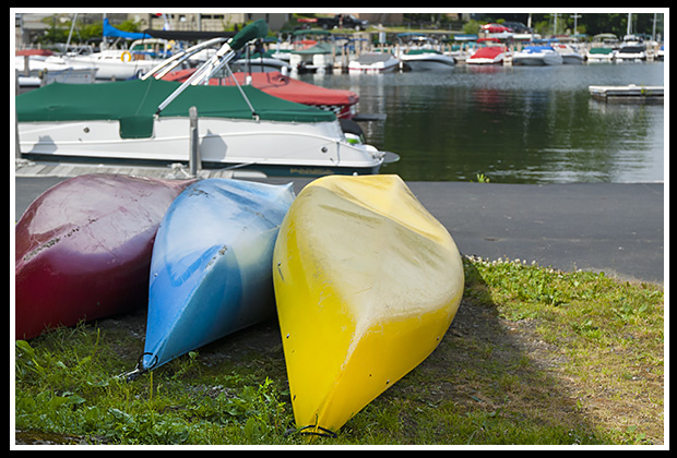 kayaks by Lake Sunapee