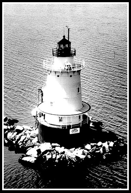 vintage image of conimicut lighthouse
